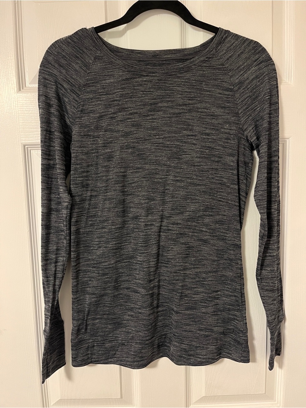 Saucony Women’s Long Sleeve Heathered Gray Top size small